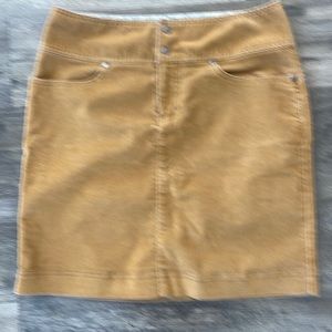 Athleta skirt corduroy 19” length women’s Sz 4